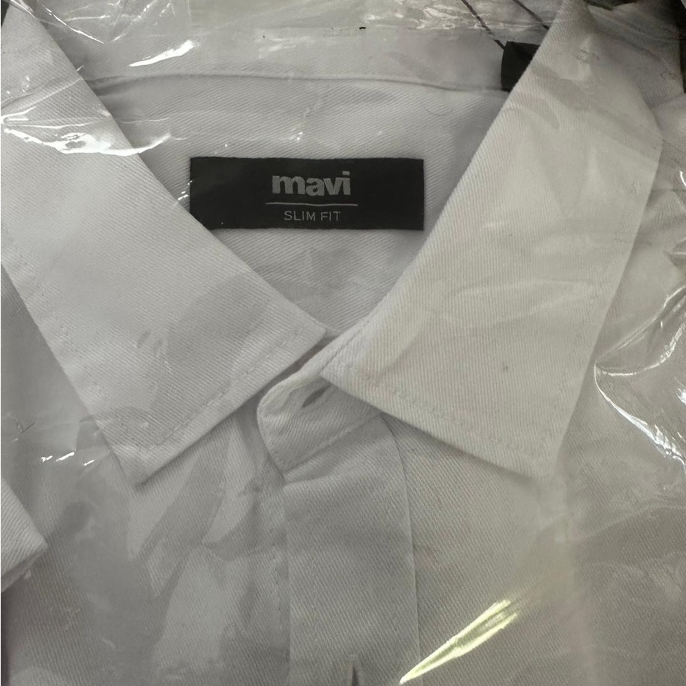 White button-down, long sleeve size extra large